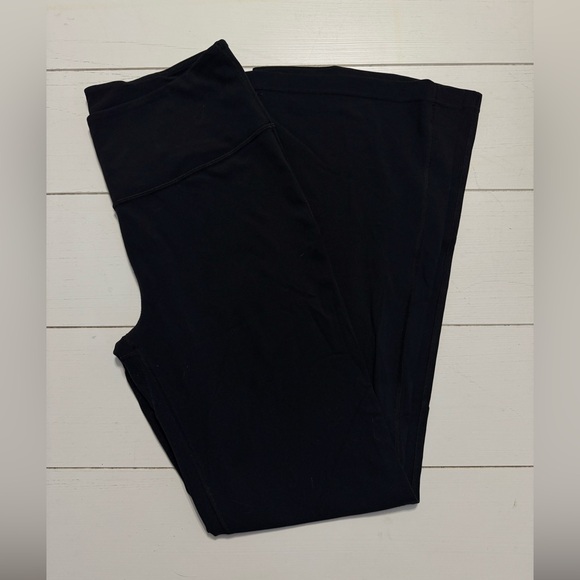 Lululemon Groove Flared Pants - Picture 1 of 5